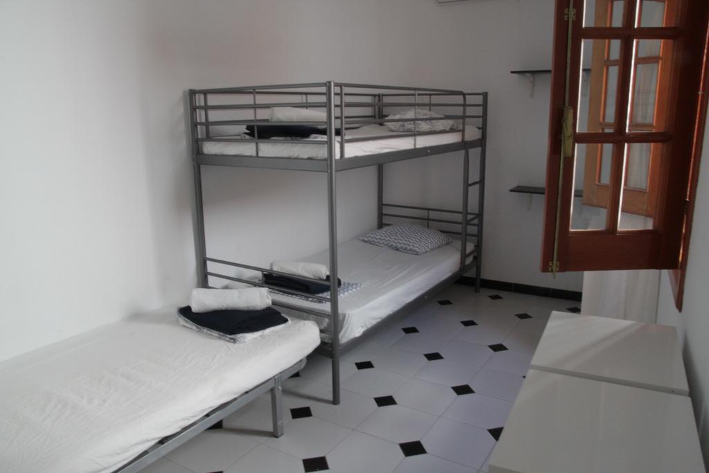 Easy Hostel *