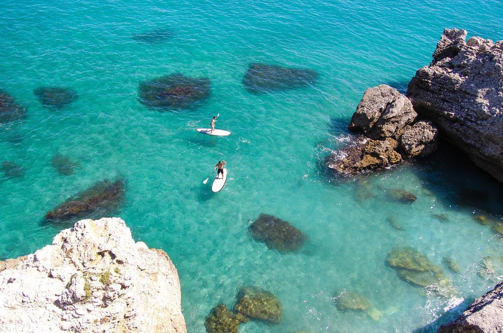 Easy * Nerja