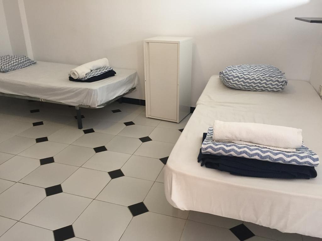 Easy Hostel *